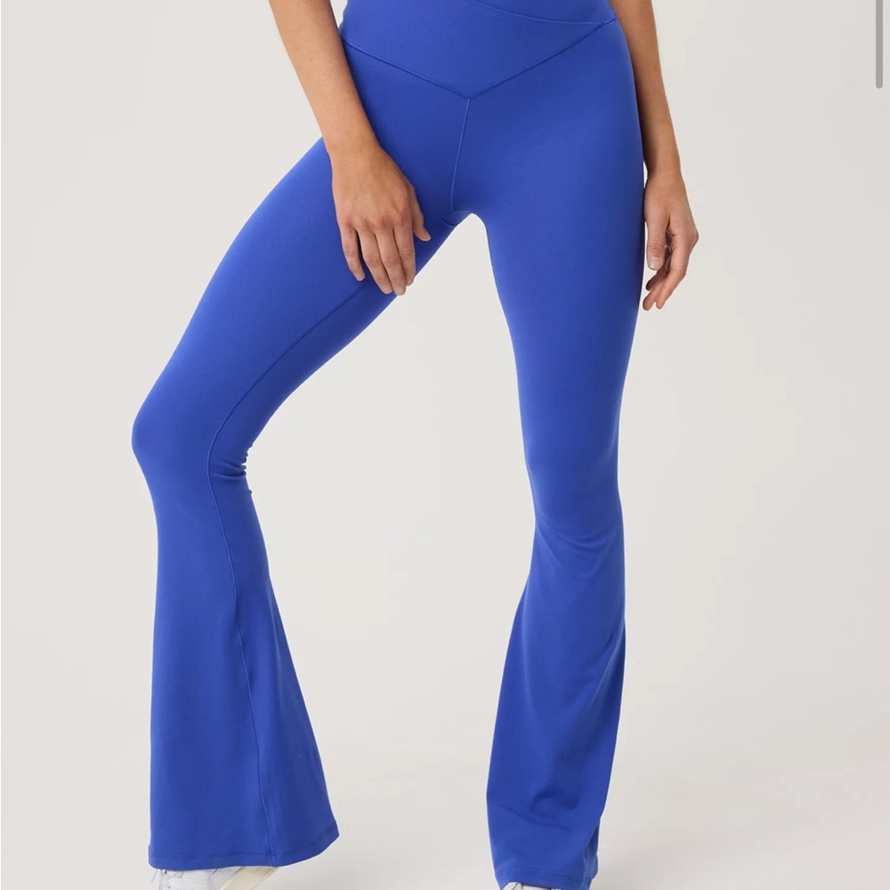 OFFLINE By Aerie High Waisted Crossover Flare Legging - New with tags! XXS